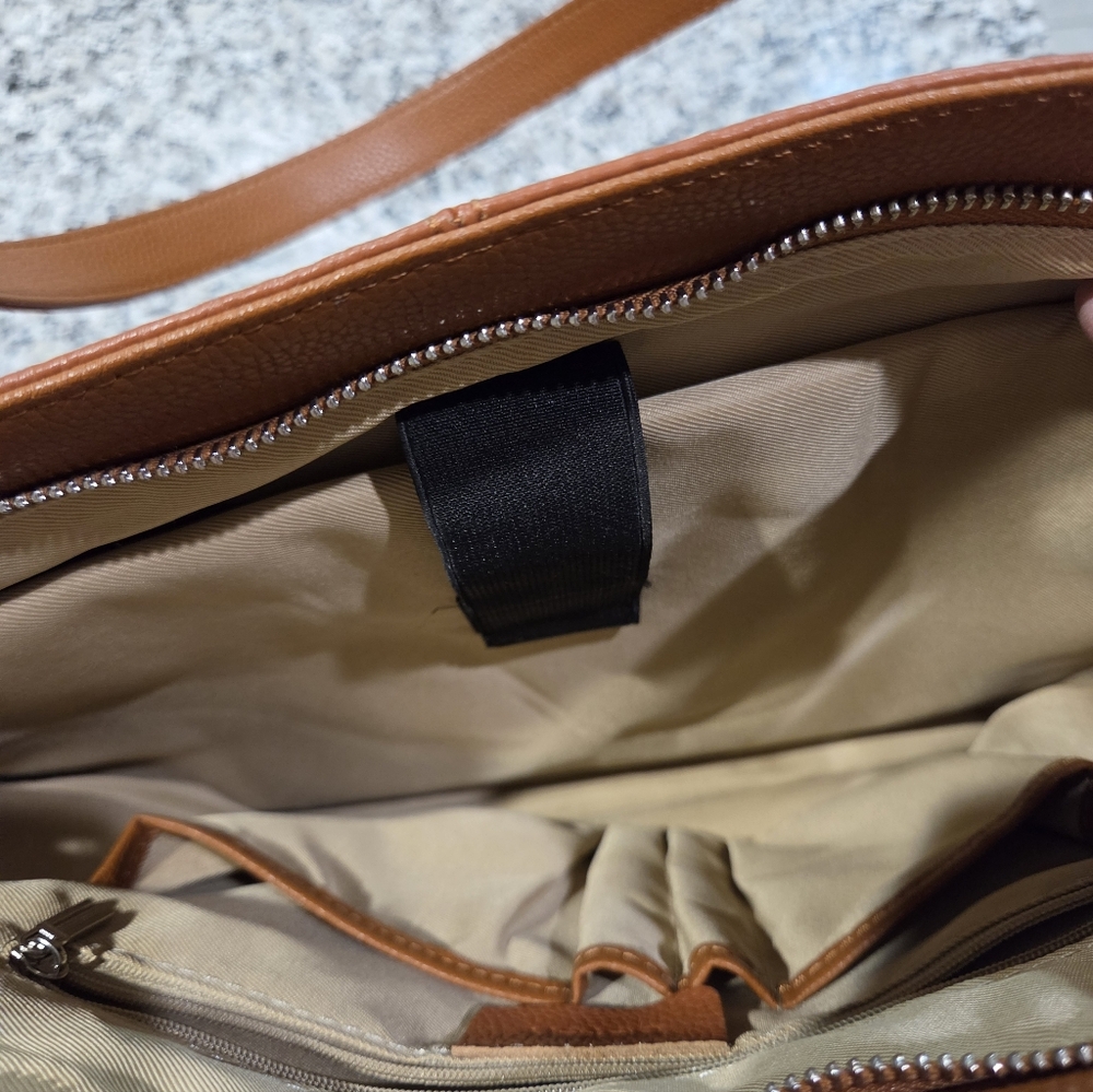 Genuine Leather Tote Bag with Laptop Compartment - Picture 15 of 15